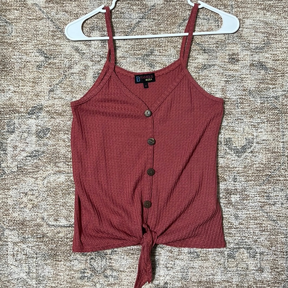 Button down tank